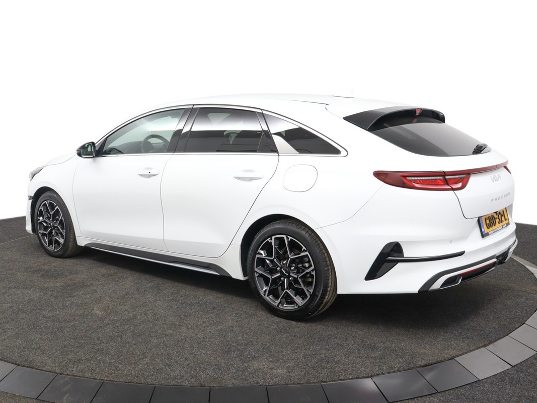 Kia ProCeed