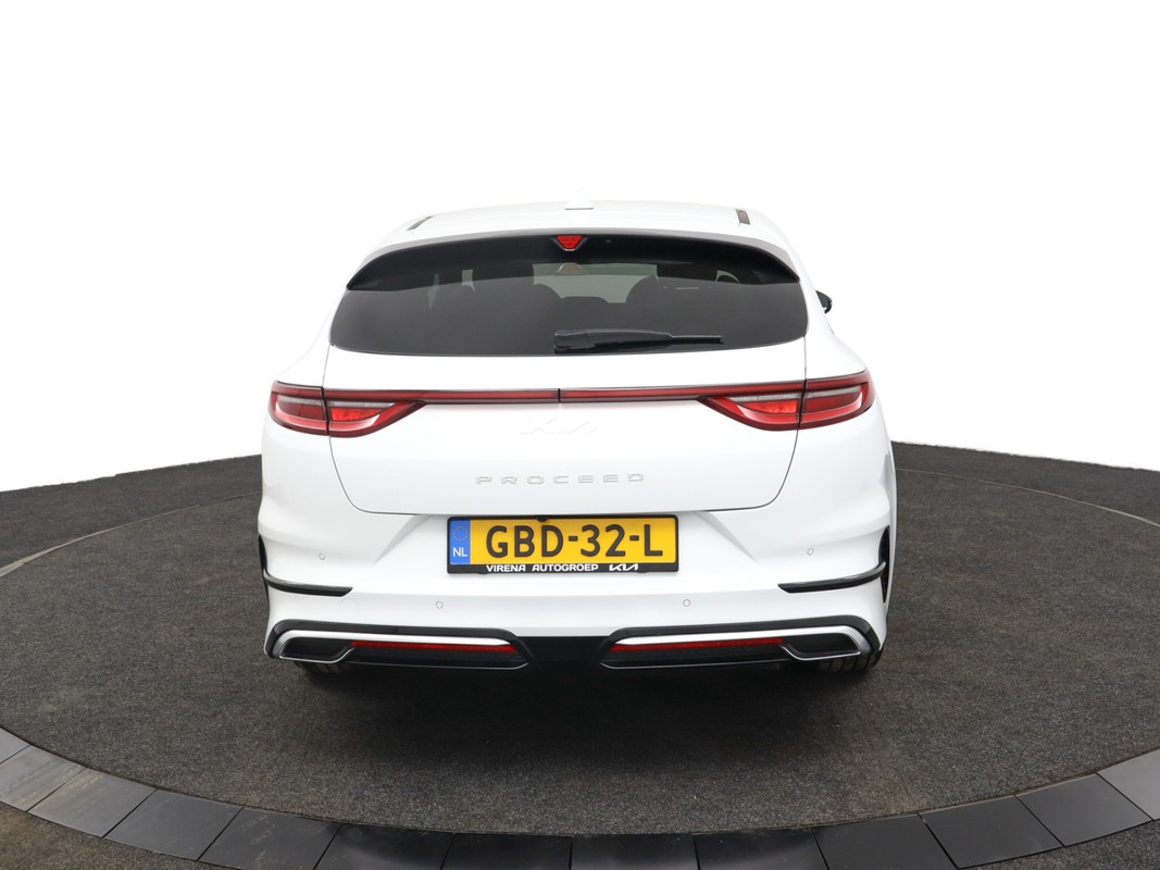 Kia ProCeed