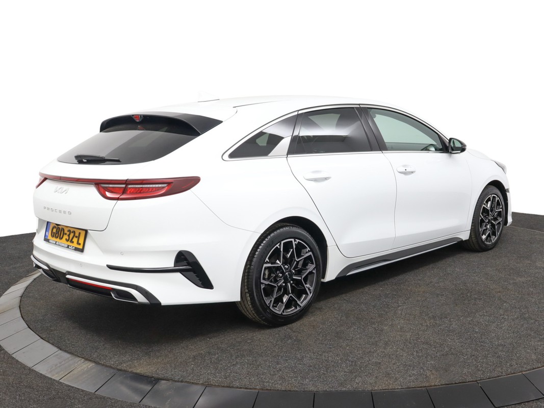 Kia ProCeed