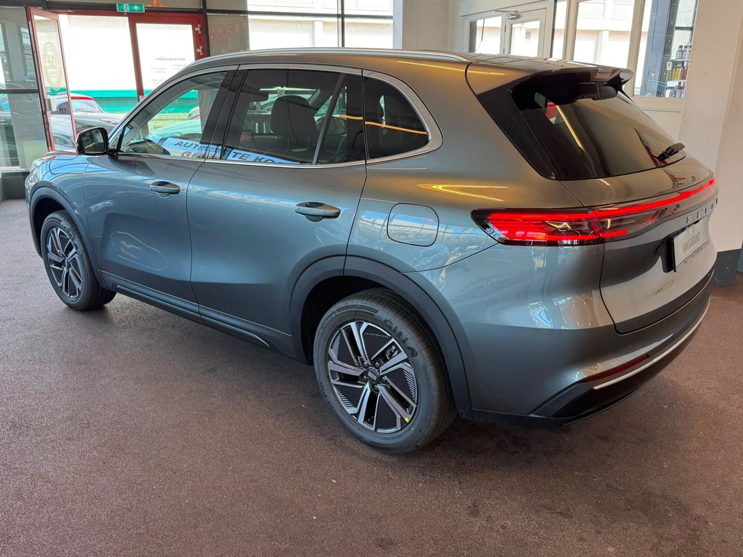 Geely Starray EM-i