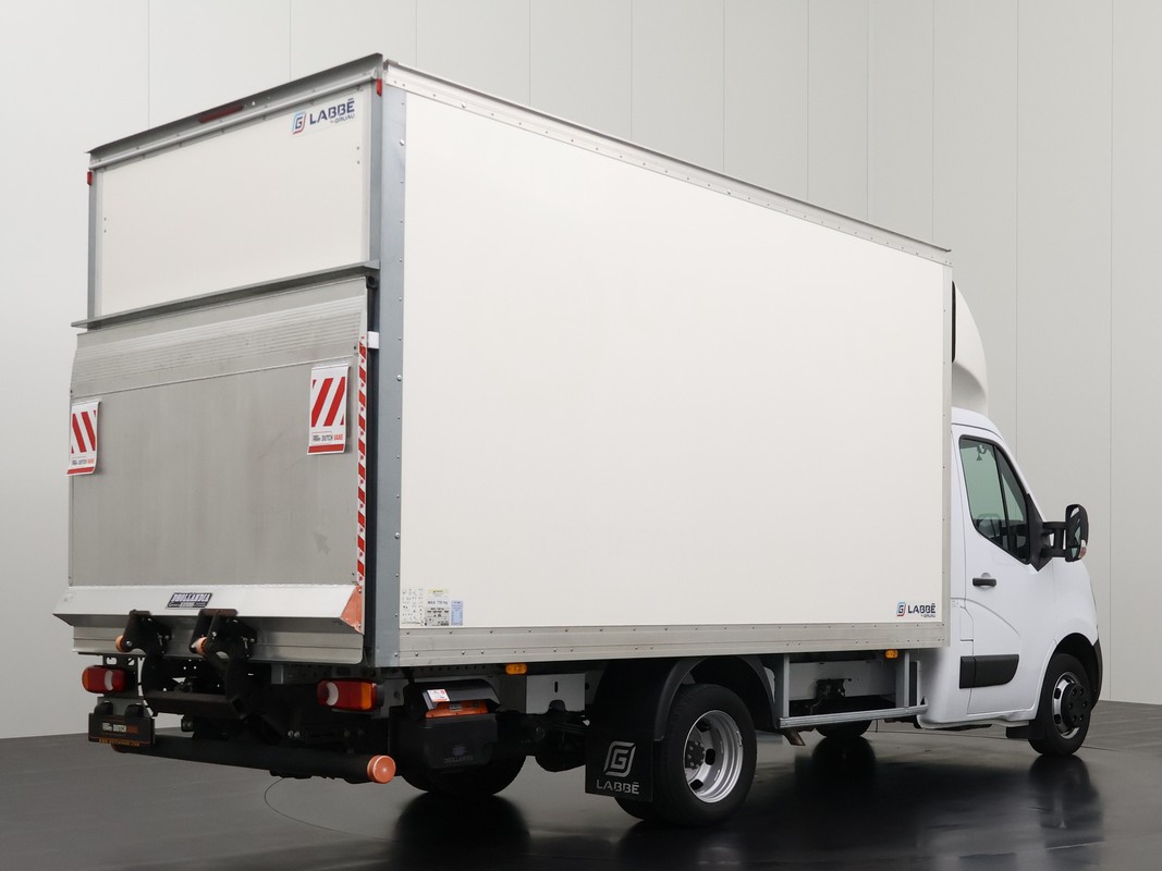Nissan Interstar