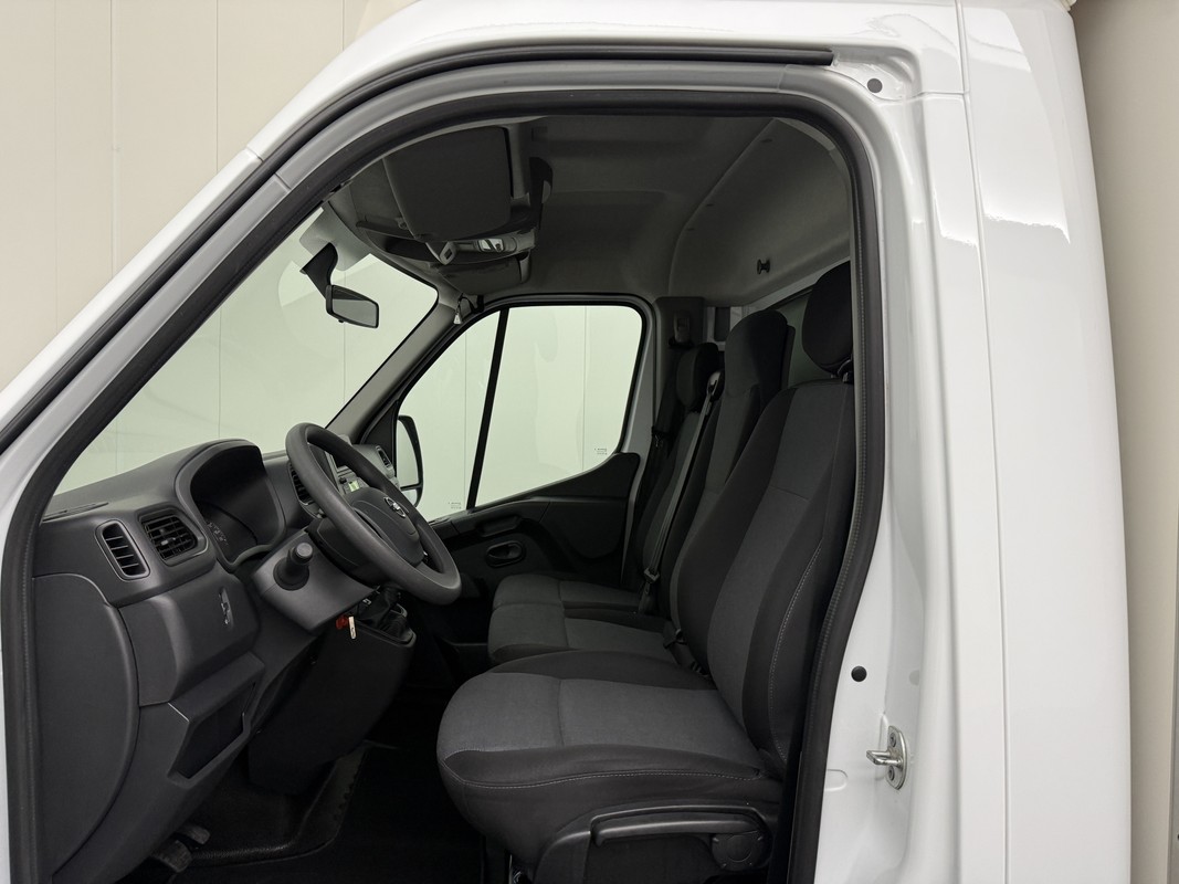 Nissan Interstar