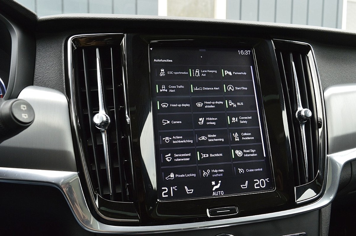 Volvo V90