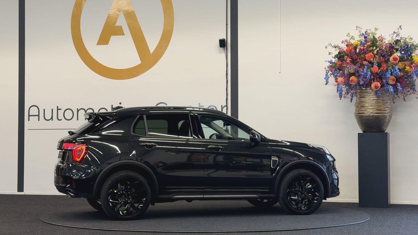 Lynk & Co 01