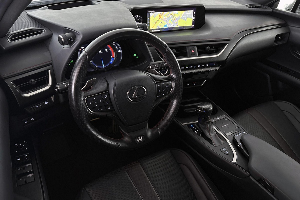 Lexus UX