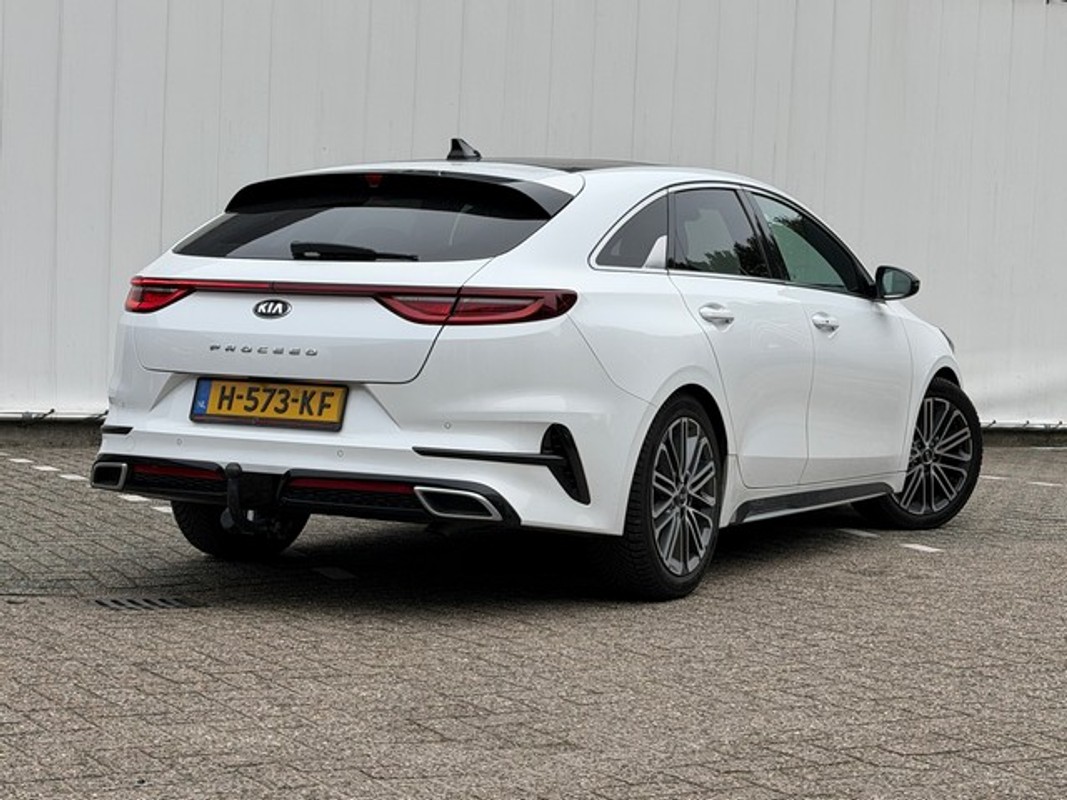 Kia ProCeed