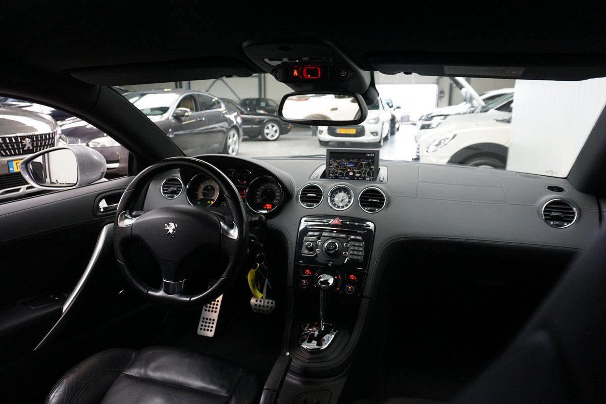 Peugeot RCZ