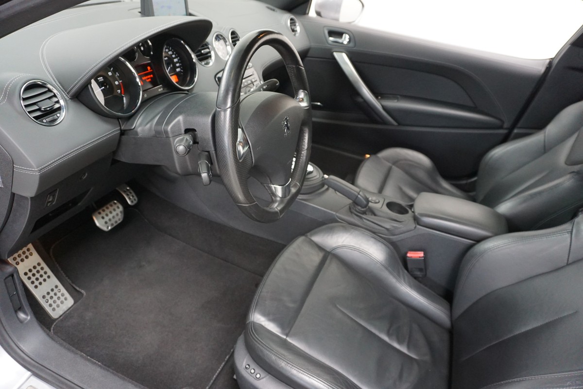 Peugeot RCZ