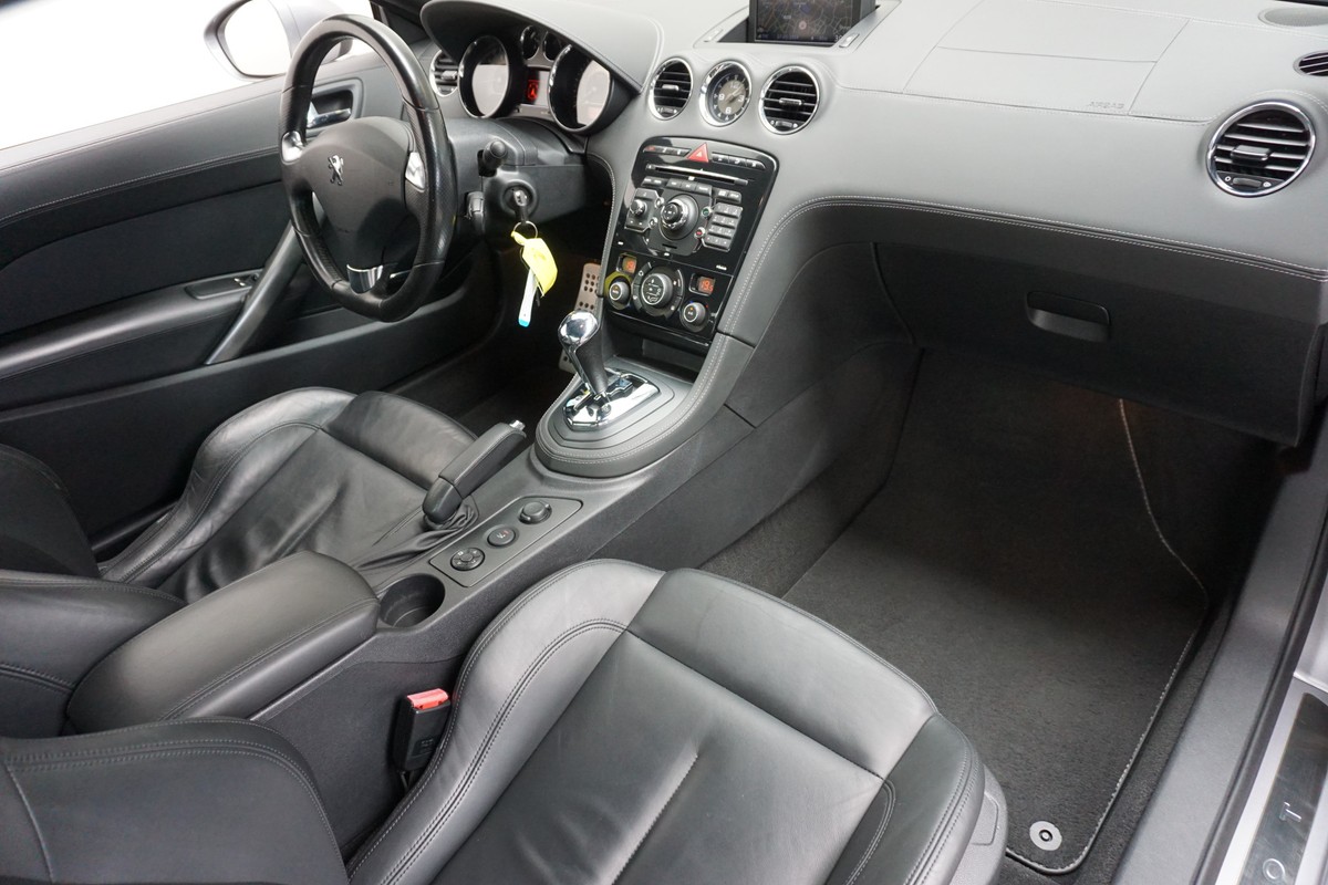 Peugeot RCZ
