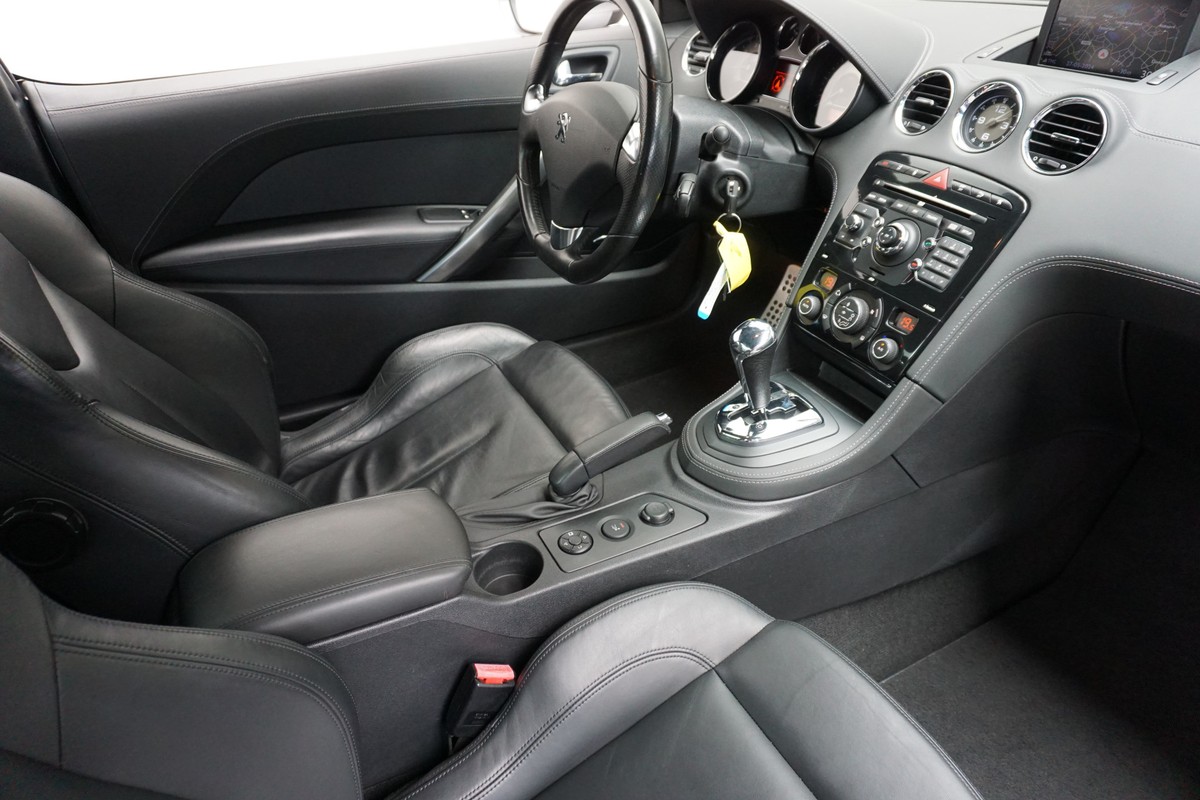 Peugeot RCZ