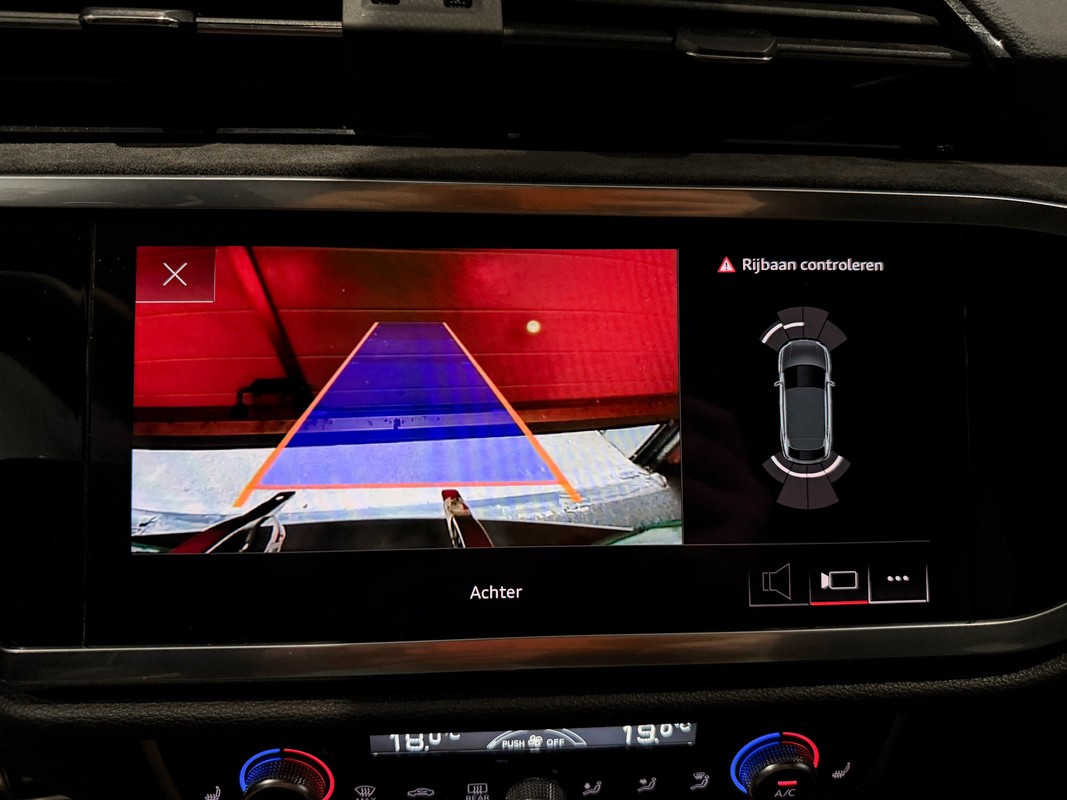 Audi RSQ3