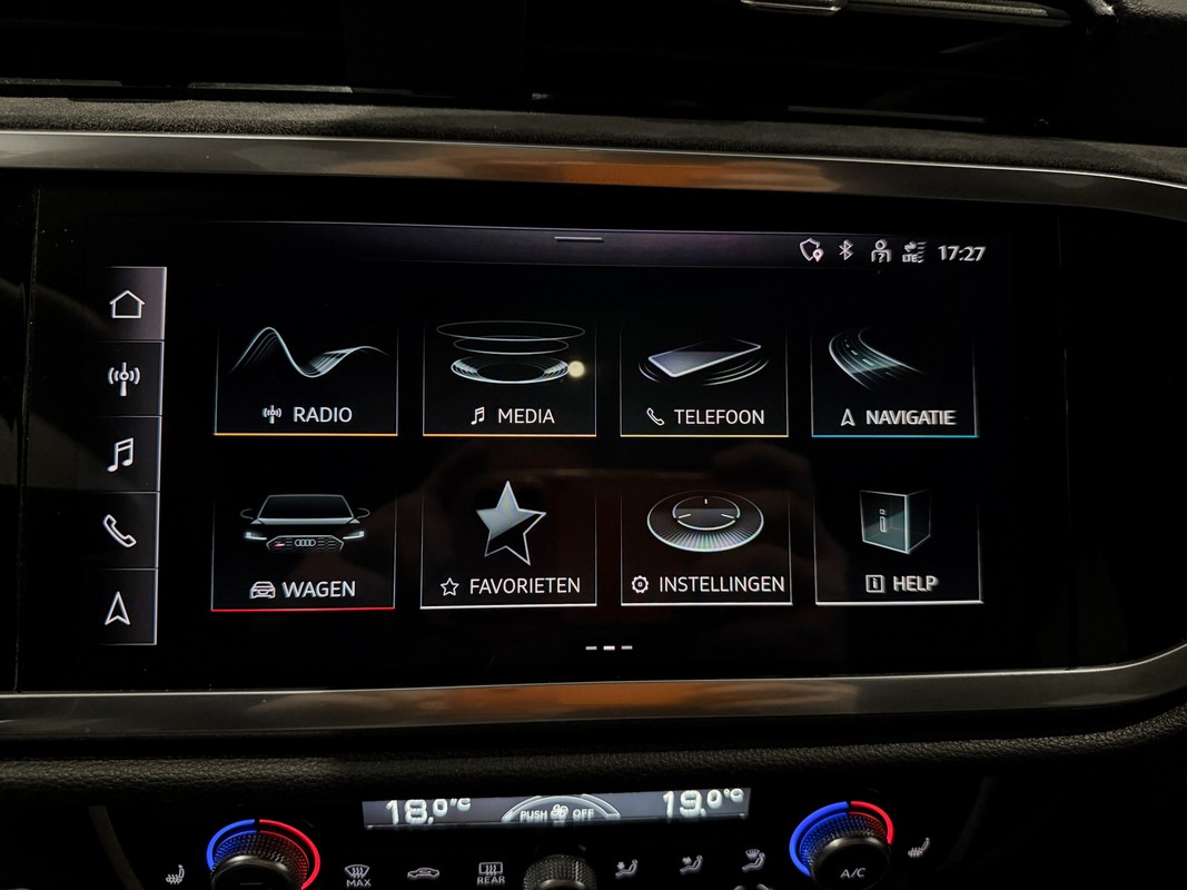Audi RSQ3