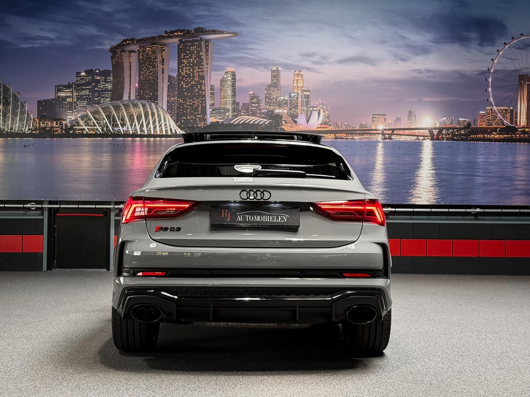 Audi RSQ3