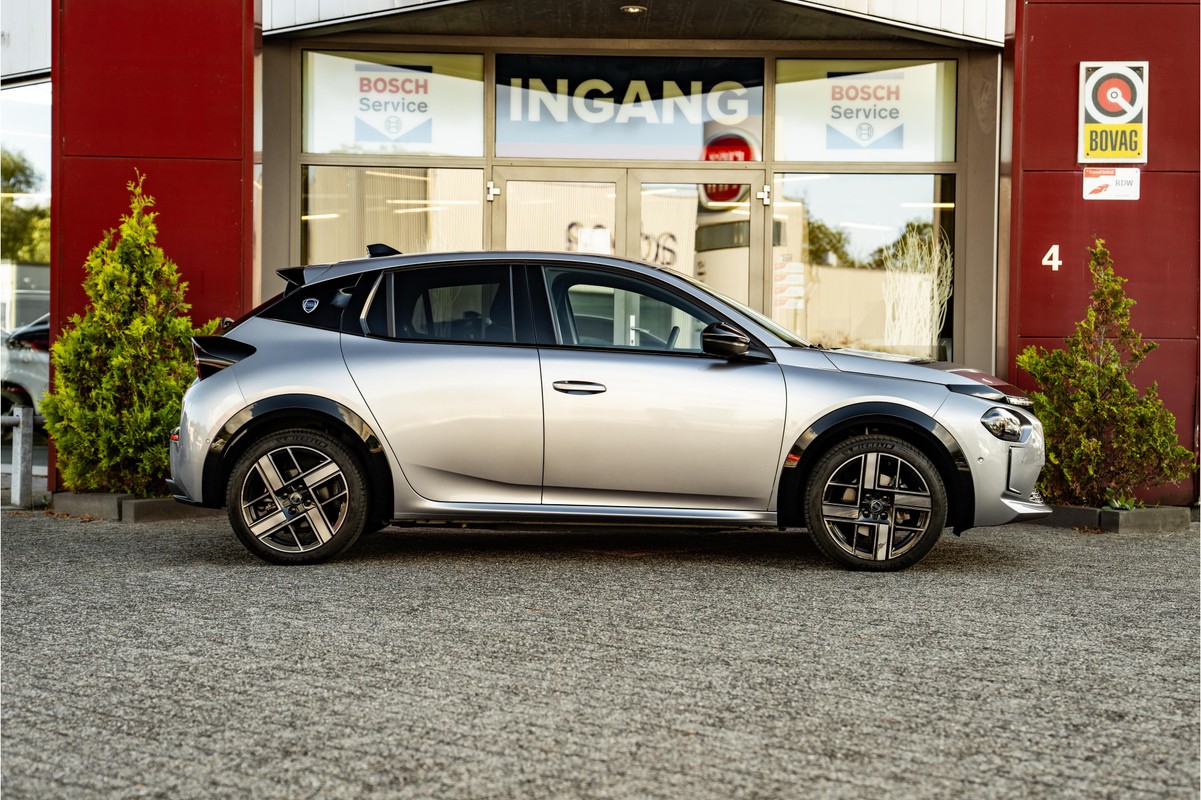 Lancia Ypsilon