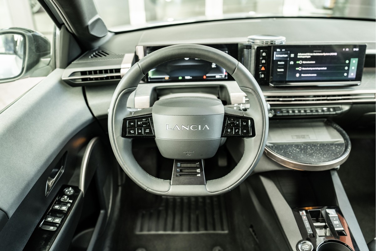 Lancia Ypsilon