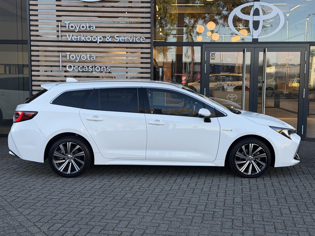 Toyota Corolla Touring Sports