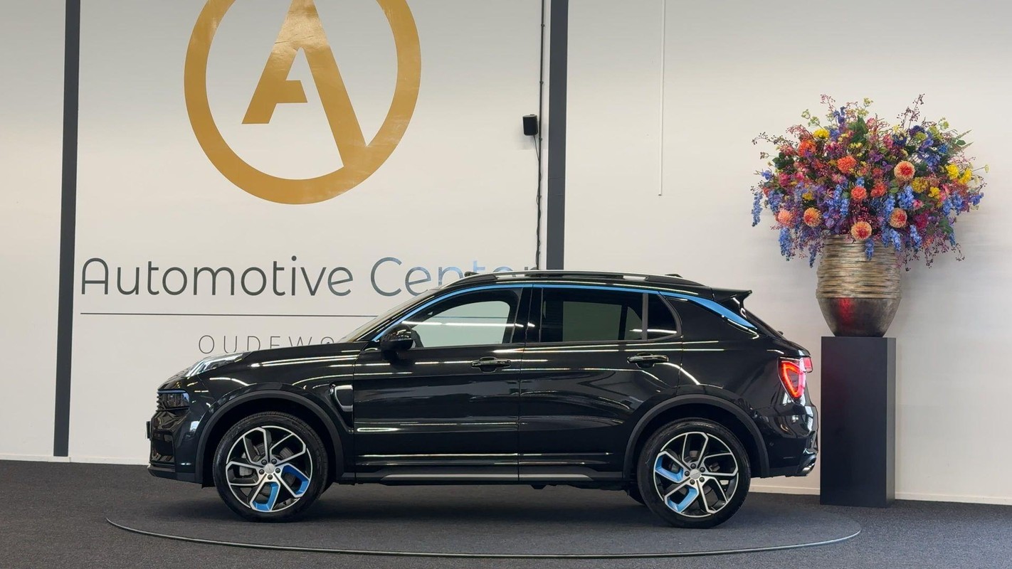 Lynk & Co 01