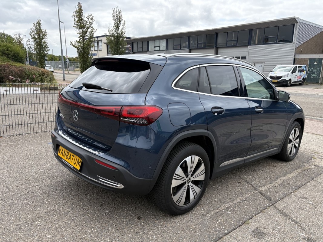 Mercedes-Benz EQA
