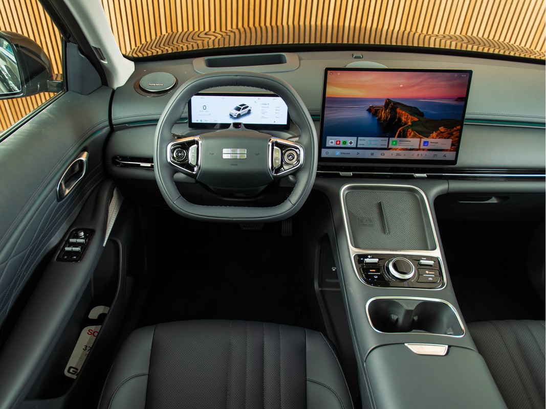 Geely Starray EM-i