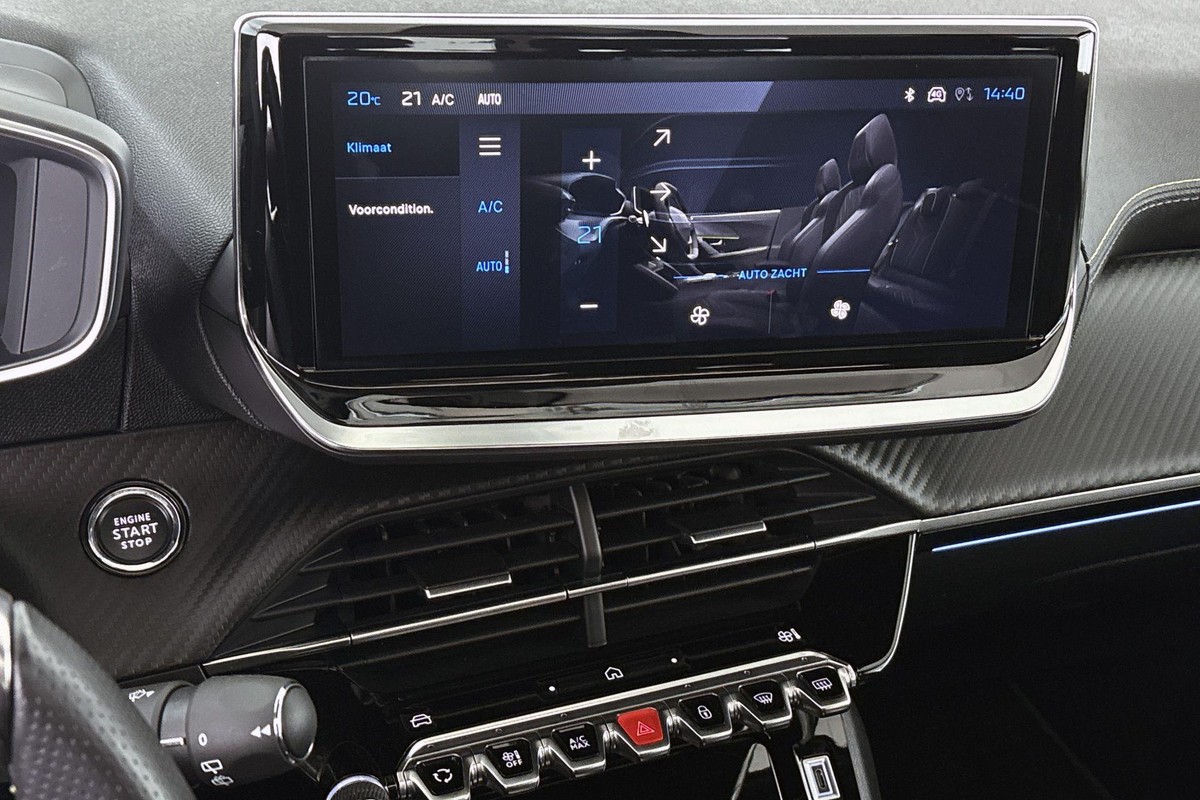 Peugeot e-2008