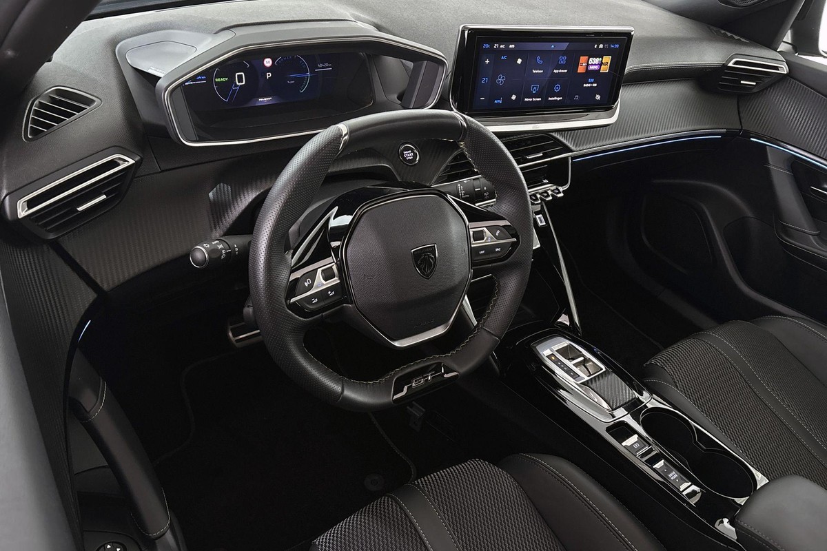 Peugeot e-2008