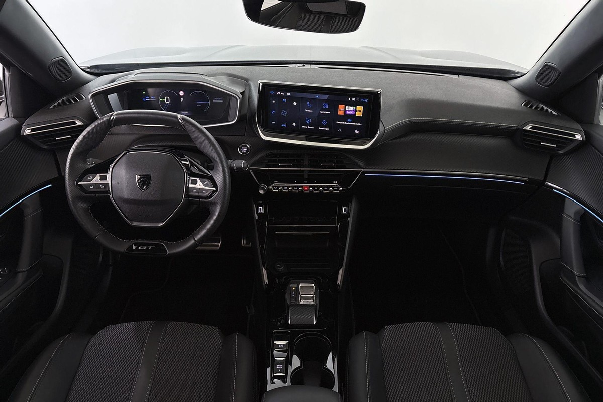 Peugeot e-2008