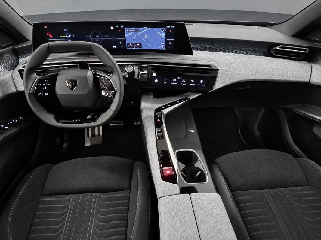 Peugeot e-3008