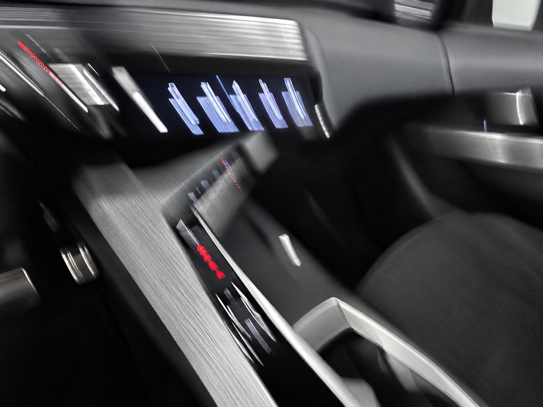 Peugeot e-3008
