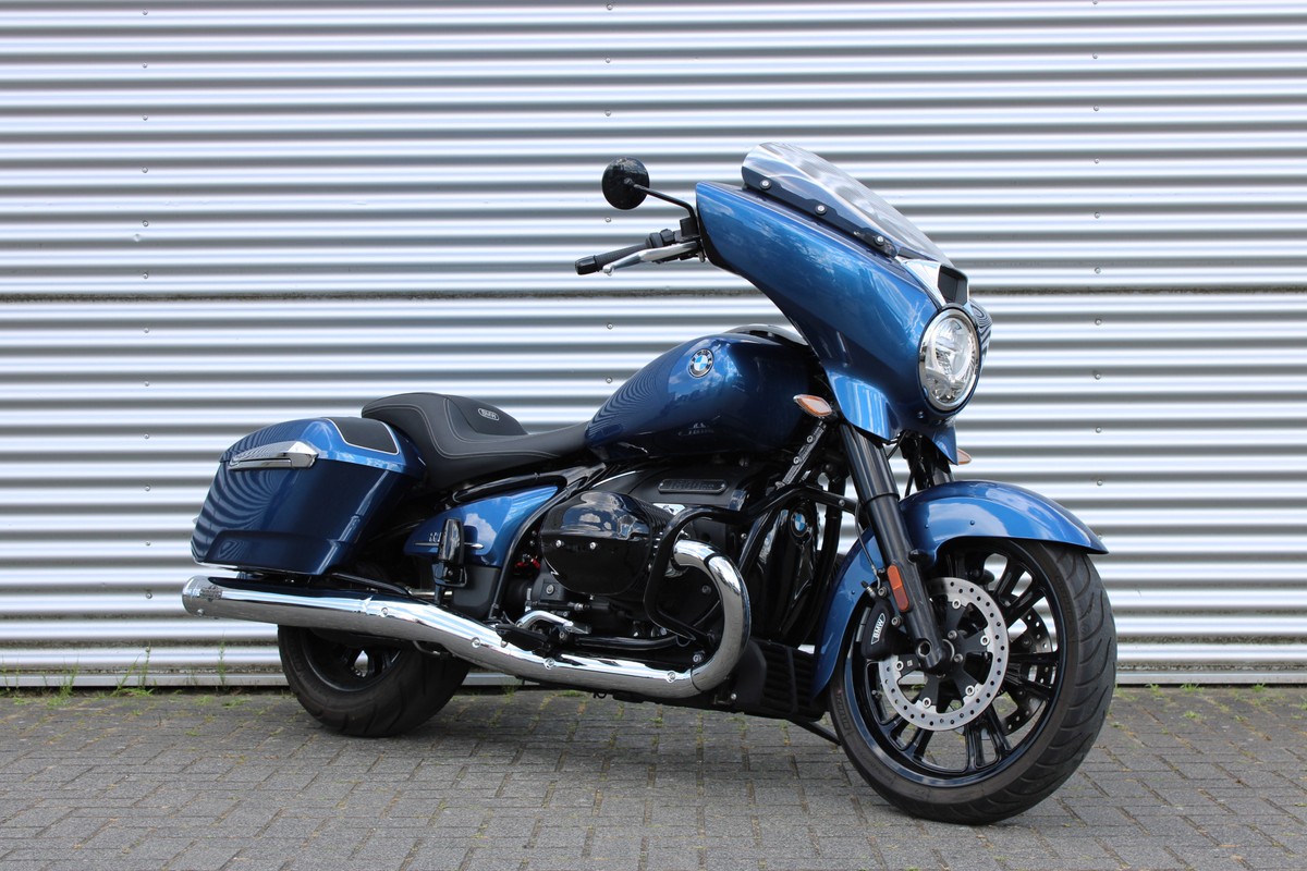 BMW R 18