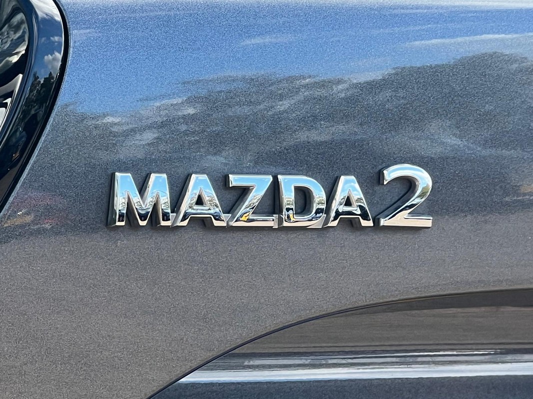 Mazda 2 Hybrid