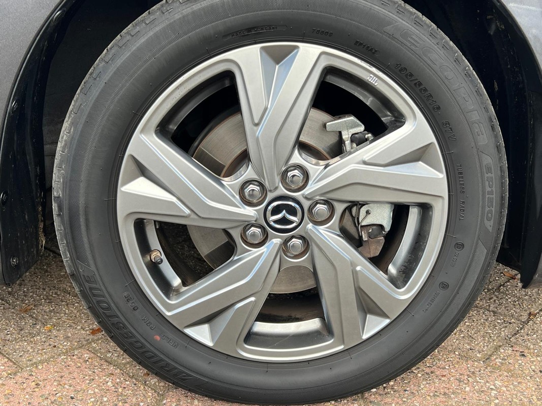 Mazda 2 Hybrid