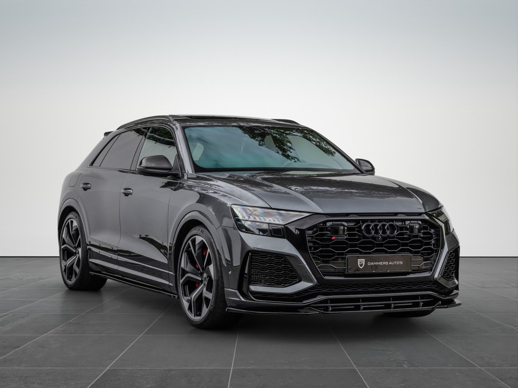 Audi RSQ8