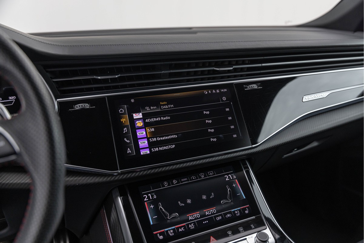 Audi RSQ8