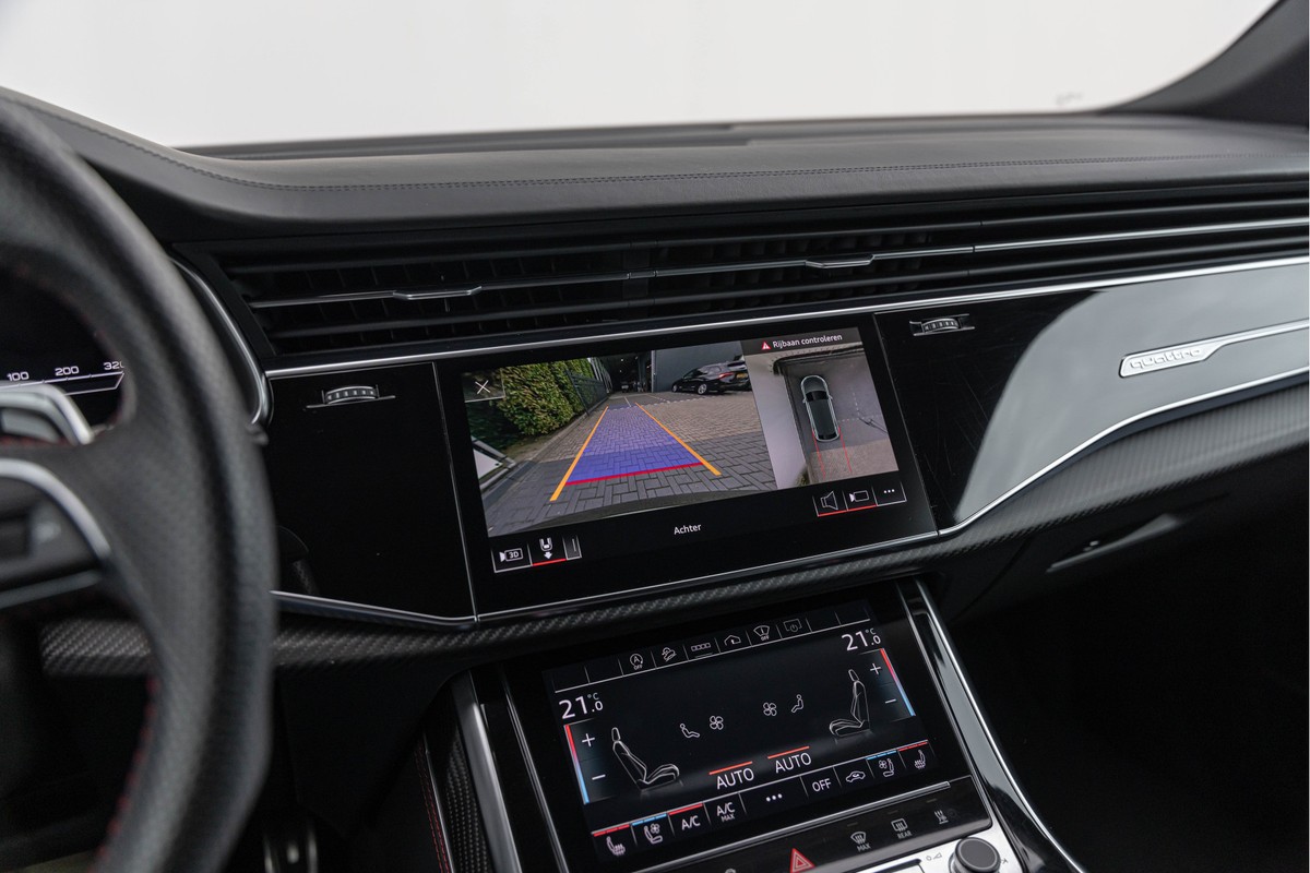 Audi RSQ8