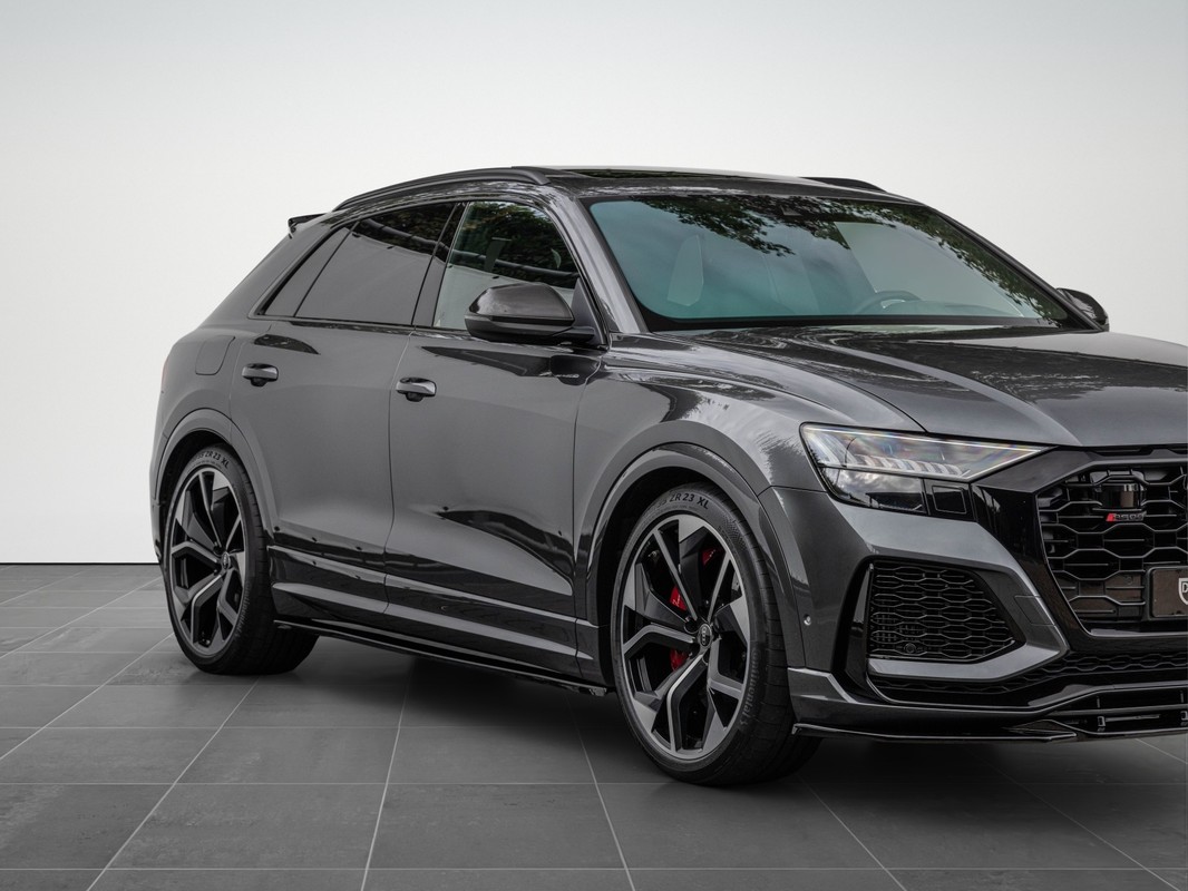 Audi RSQ8