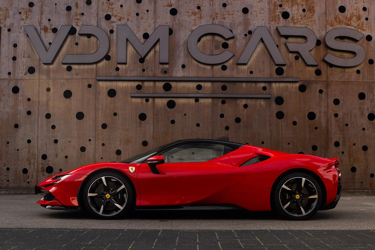 Ferrari SF90 Stradale