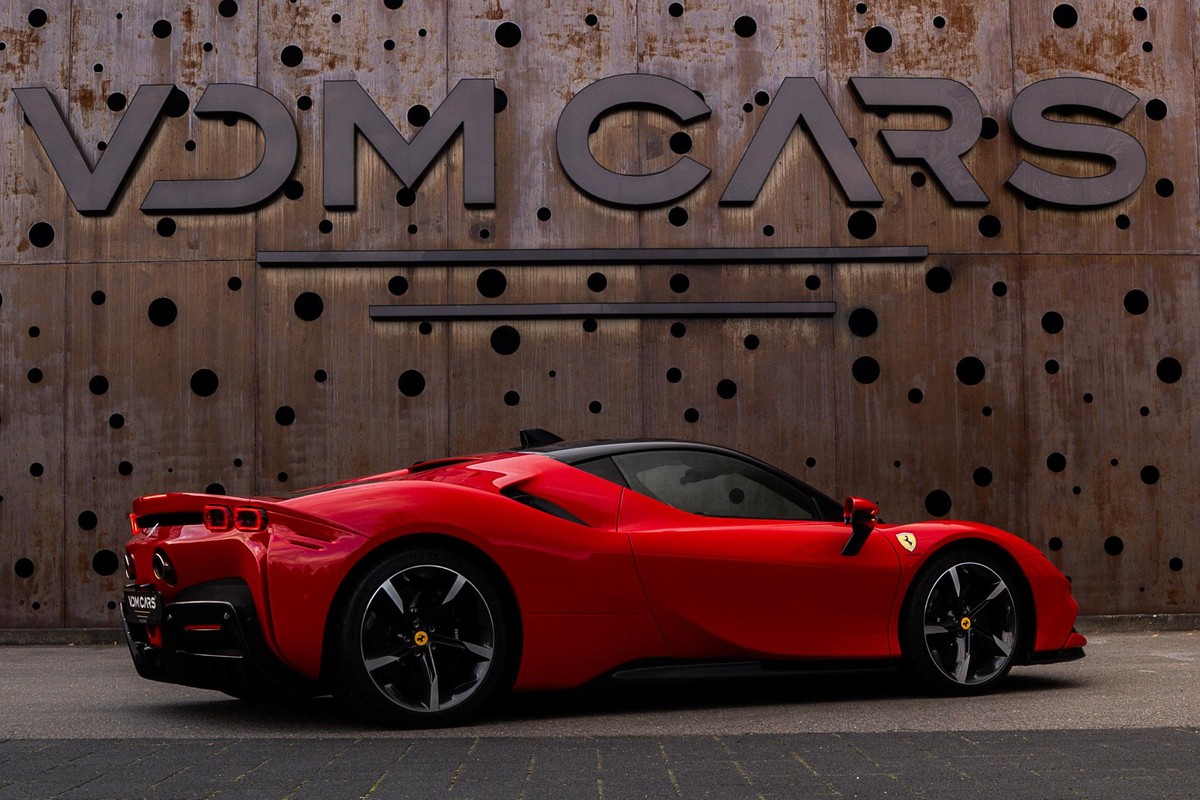 Ferrari SF90 Stradale