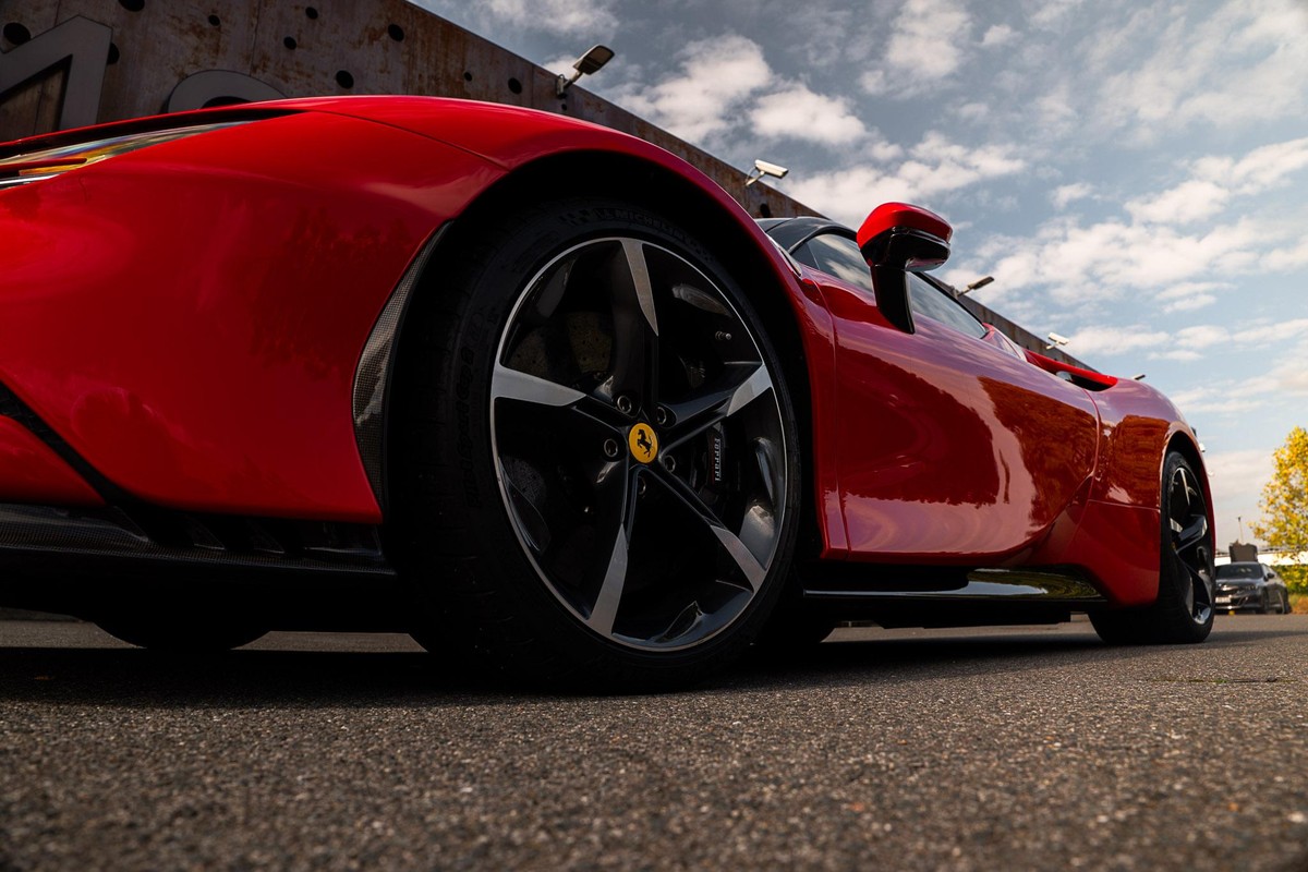 Ferrari SF90 Stradale