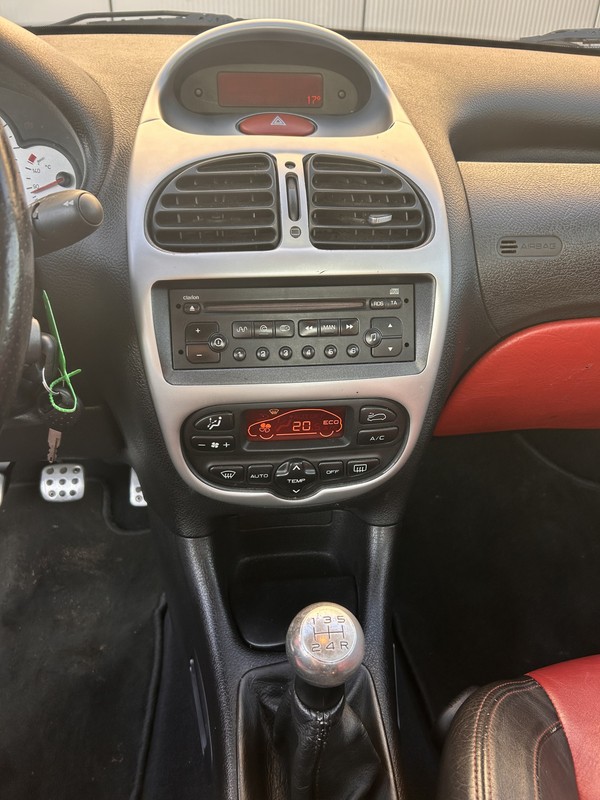 Peugeot 206