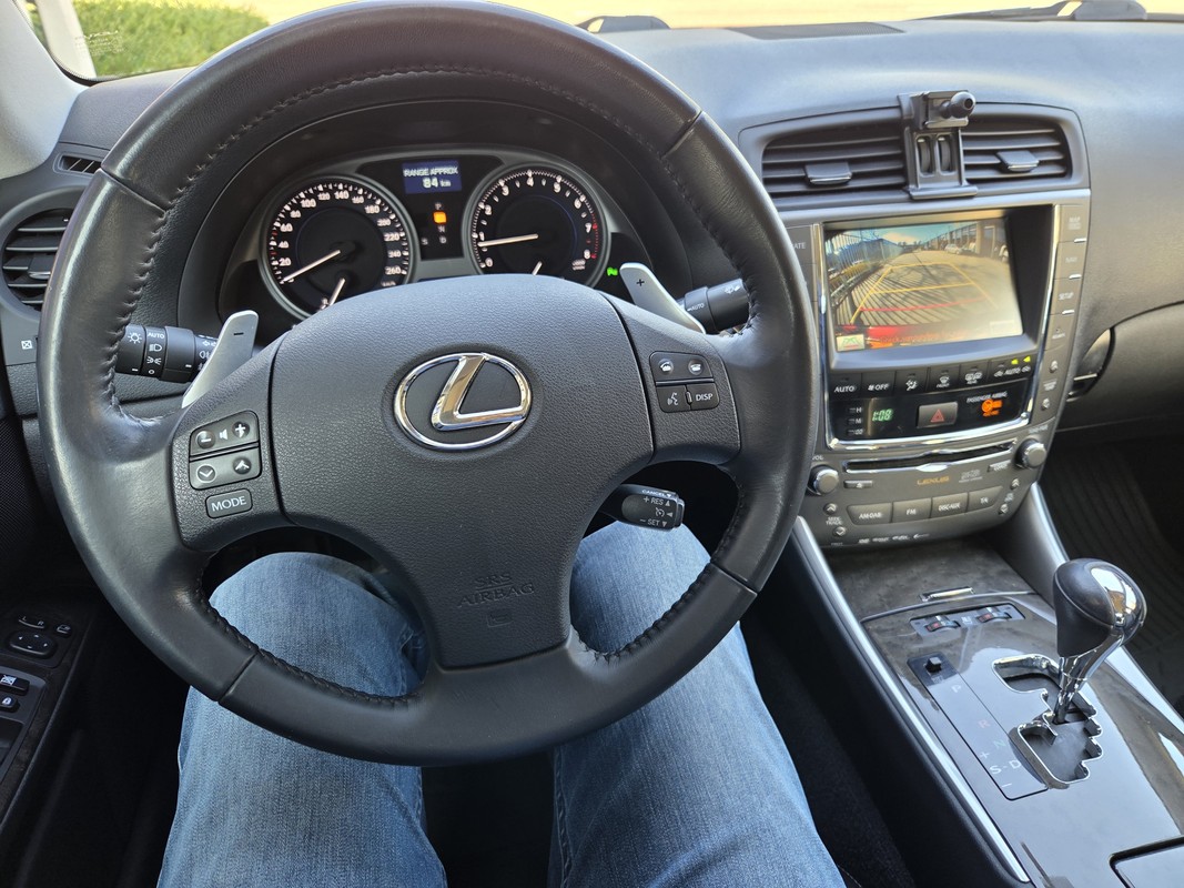 Lexus IS