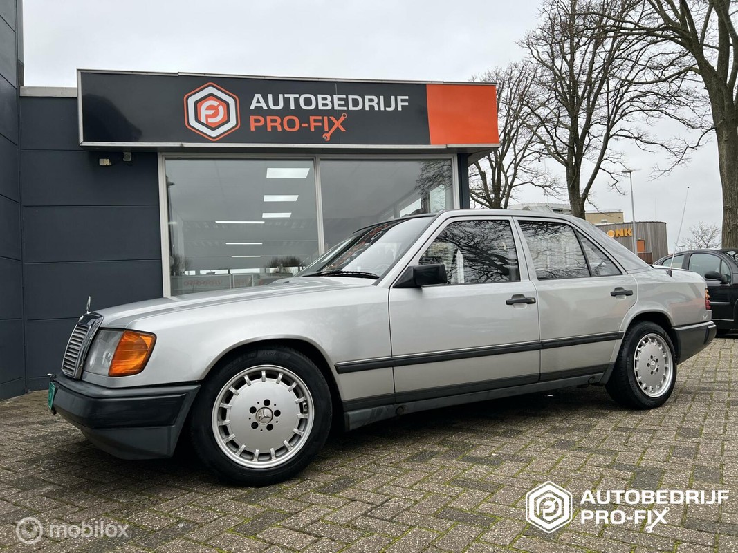 Mercedes-Benz 