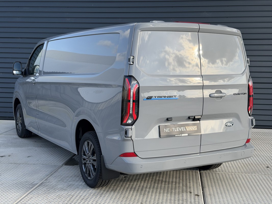 Ford E-Transit Custom
