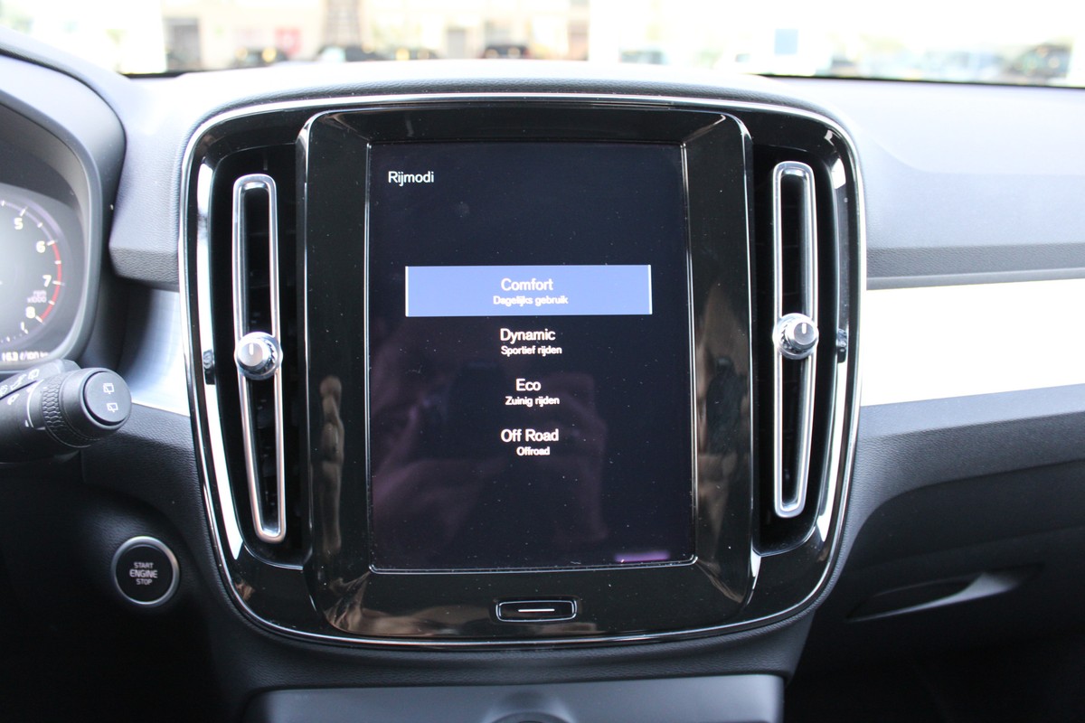 Volvo XC40