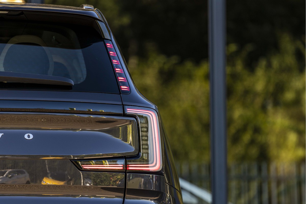 Volvo EX90