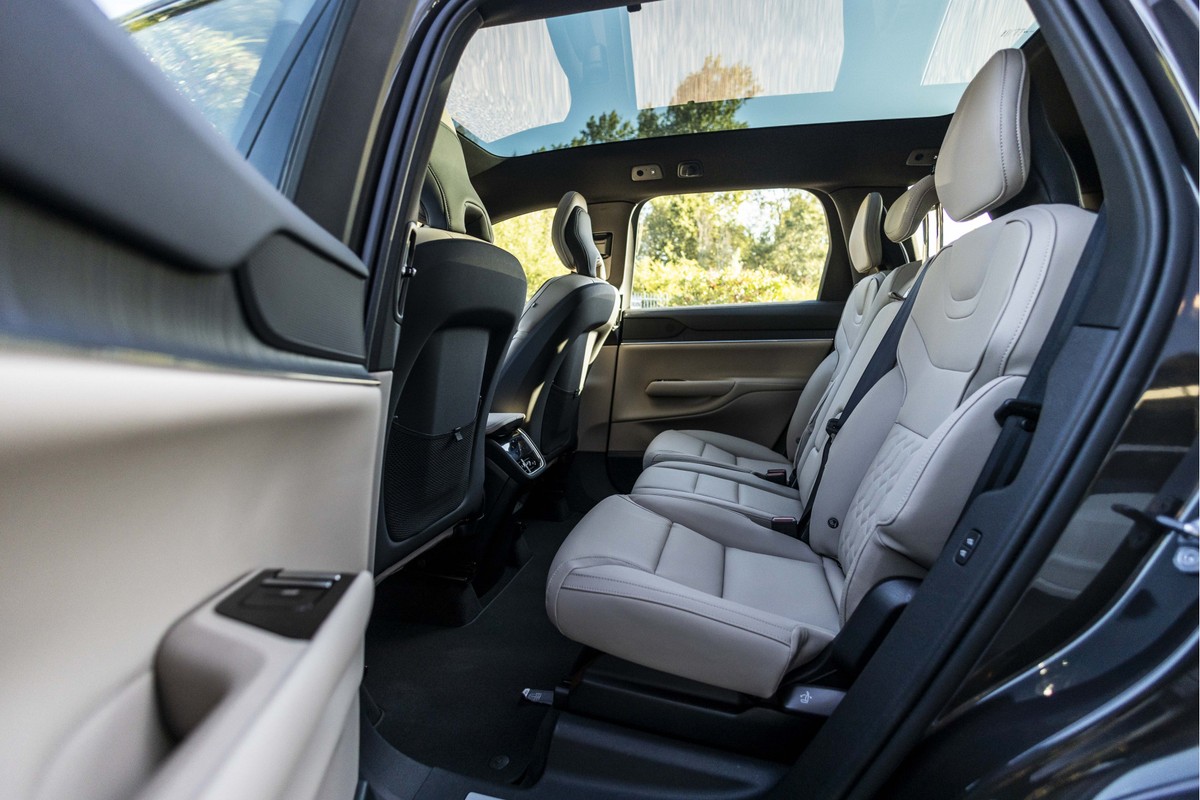 Volvo EX90
