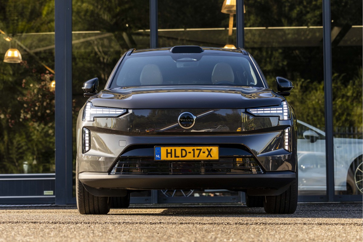 Volvo EX90