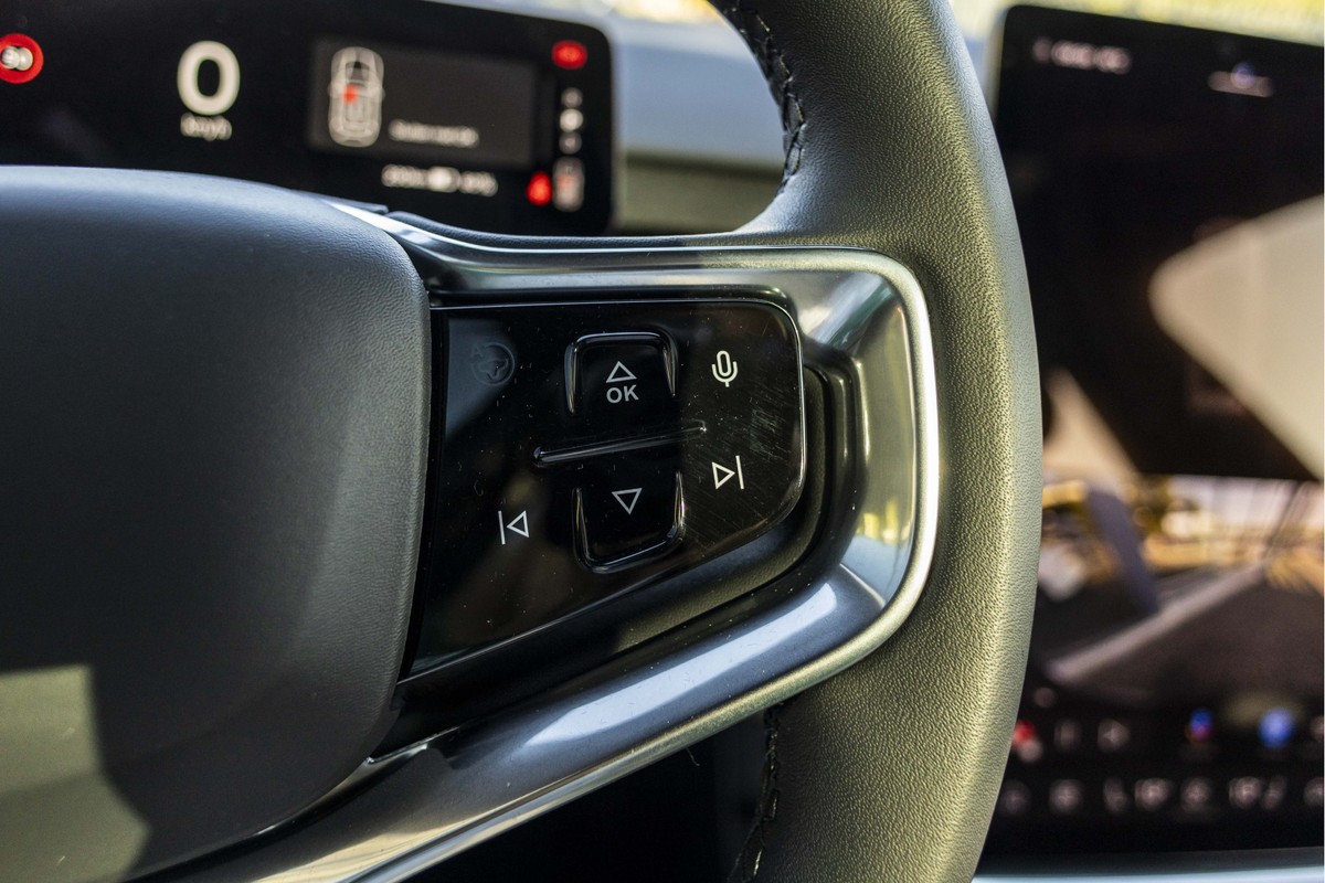 Volvo EX90