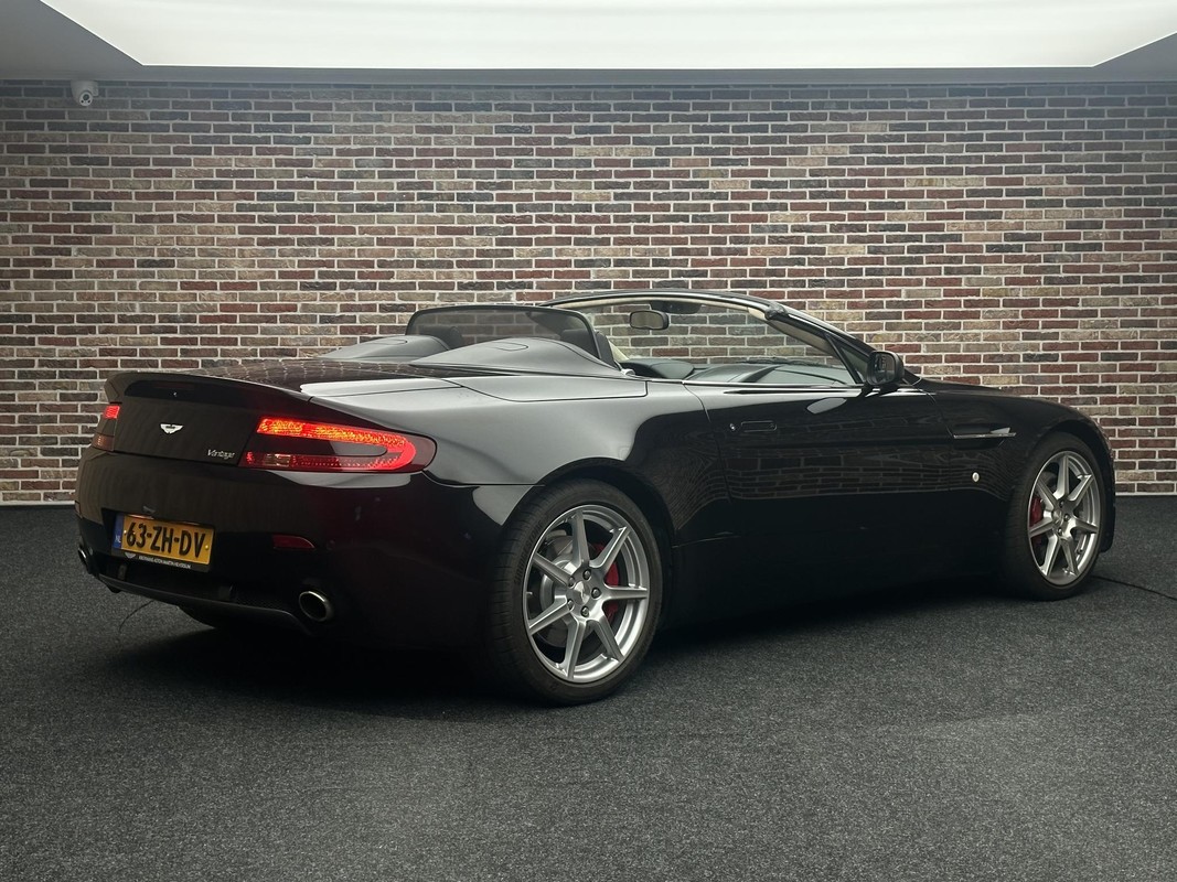 Aston Martin V8 Vantage