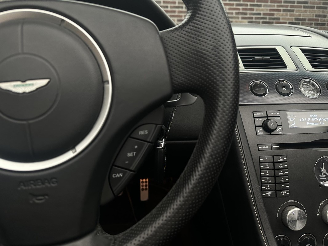 Aston Martin V8 Vantage