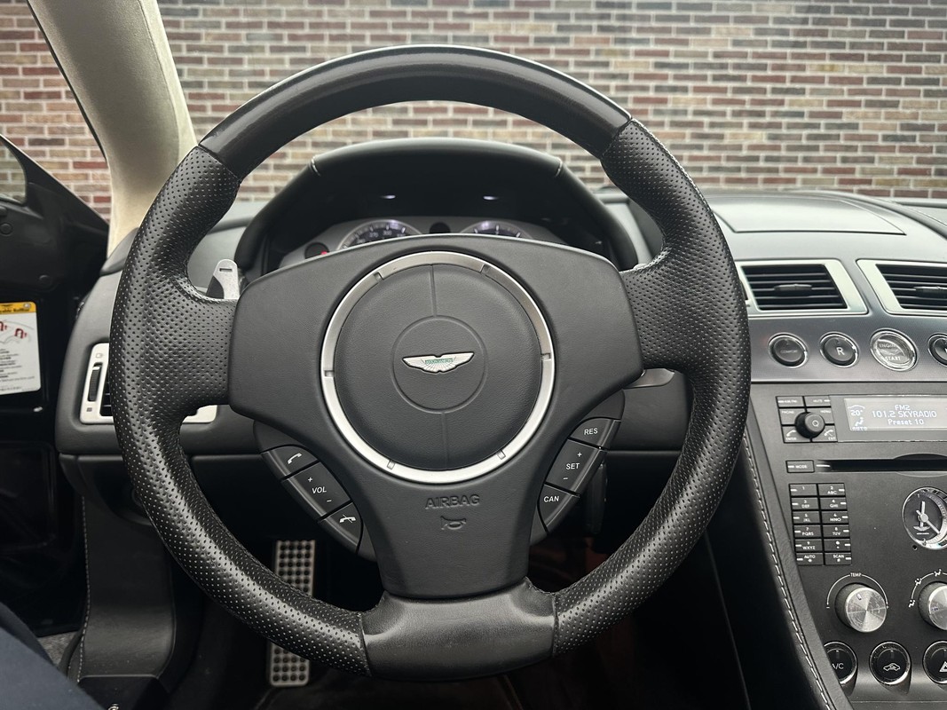 Aston Martin V8 Vantage
